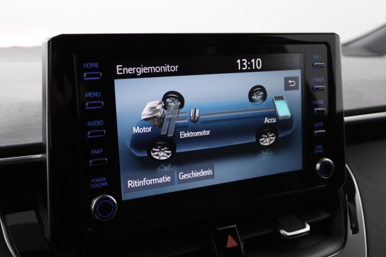 Toyota Corolla - 1.8 Hybrid Dynamic 44