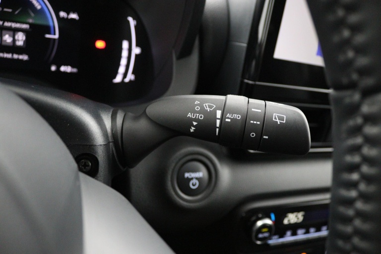 Toyota Yaris - 1.5 Hybrid 115 Dynamic 28