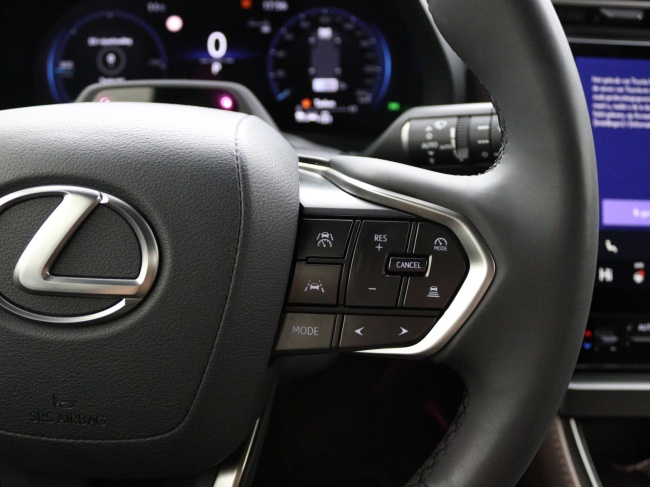 Lexus LBX - Elegant 2WD