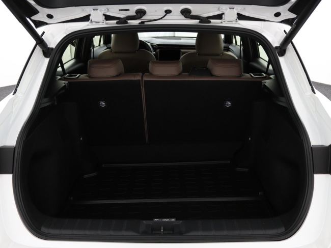 Lexus LBX - Elegant 2WD