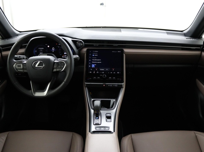 Lexus LBX - Elegant 2WD