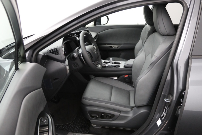 Lexus RZ - 350e 35th Edition 77 kWh 16