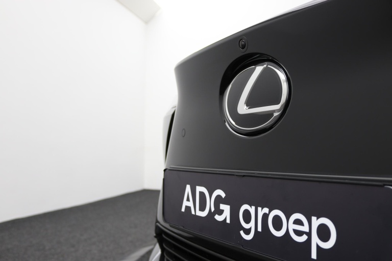 Lexus RZ - 350e 35th Edition 77 kWh 36