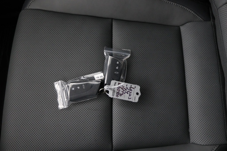 Lexus RZ - 350e 35th Edition 77 kWh 9