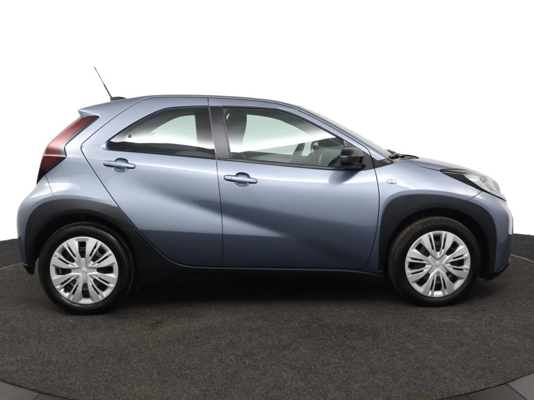 Toyota Aygo X - 1.0 VVT-i MT Play 13