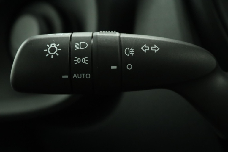 Toyota Aygo X - 1.0 VVT-i MT Play 30