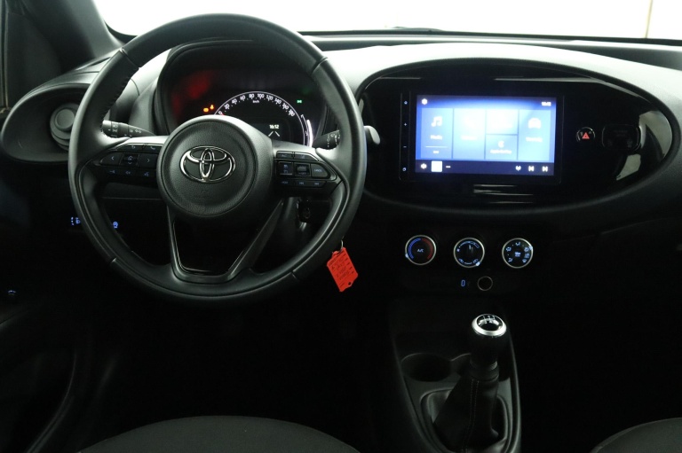 Toyota Aygo X - 1.0 VVT-i MT Play 52