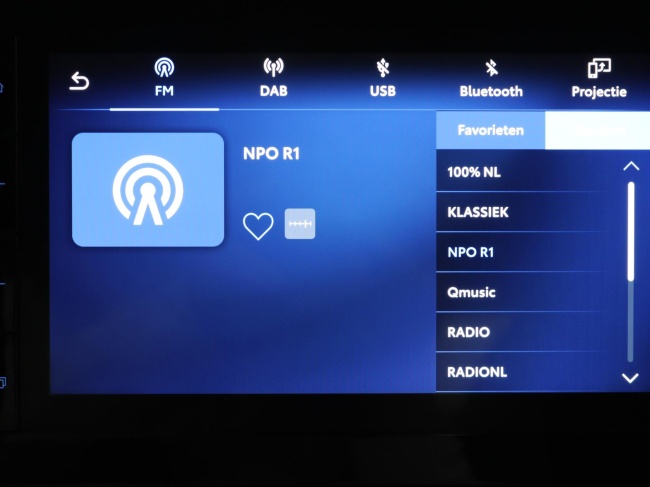 Toyota Aygo X - 1.0 VVT-i MT Play