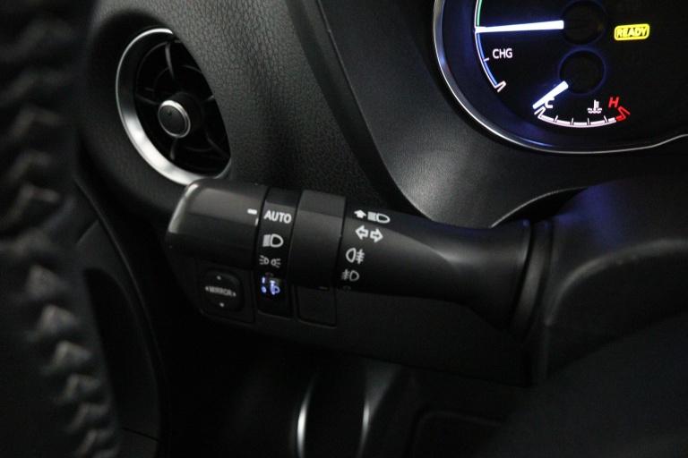 Toyota Yaris - 1.5 Hybrid Executive 31