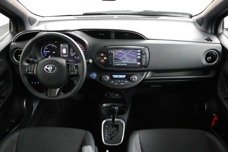 Toyota Yaris - 1.5 Hybrid Executive 4