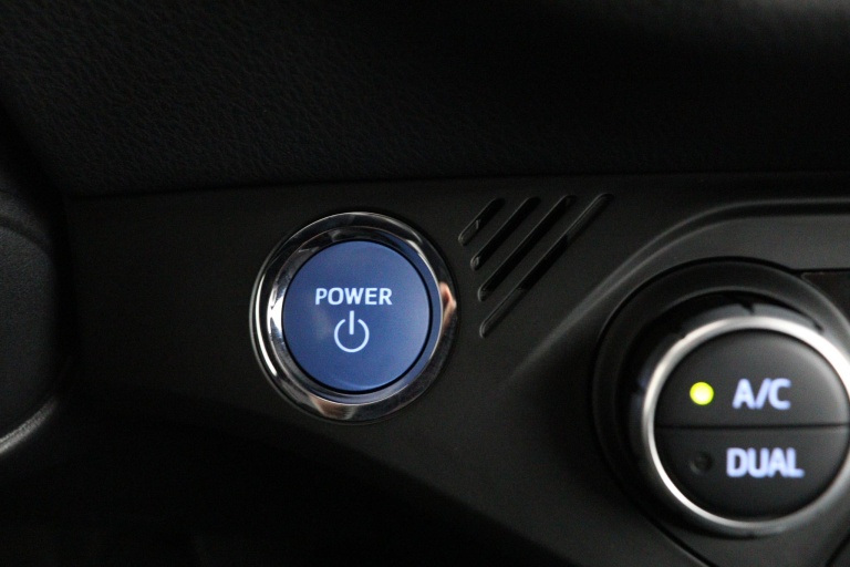 Toyota Yaris - 1.5 Hybrid Executive 43