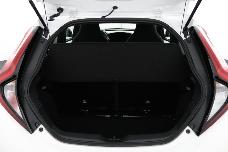 Toyota Aygo X - Hybrid 115 play 23