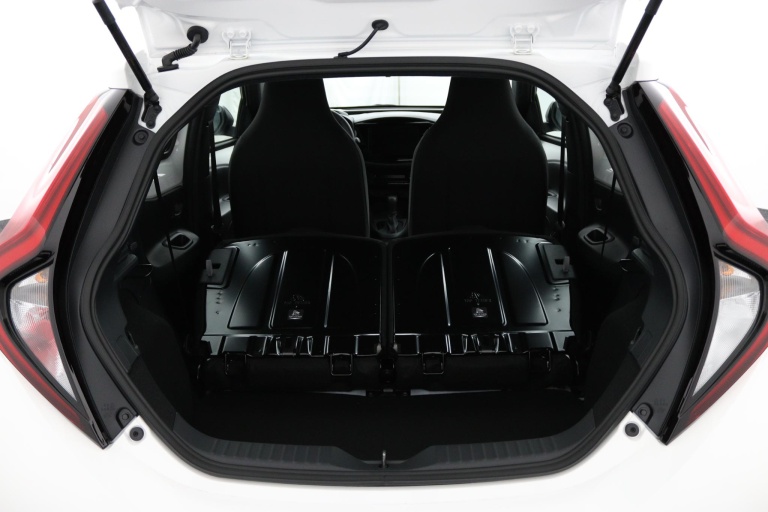 Toyota Aygo X - Hybrid 115 play 26