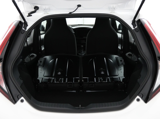 Toyota Aygo X - Hybrid 115 play