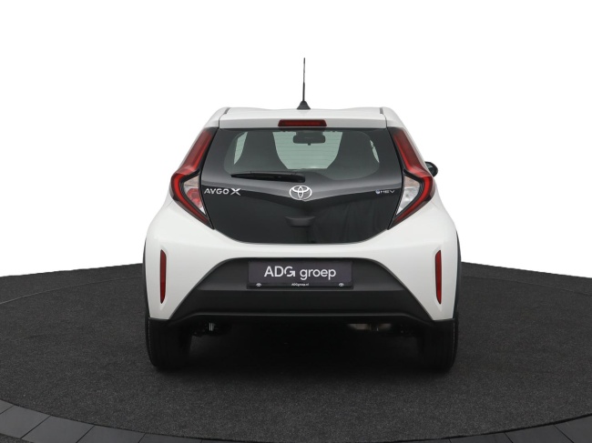 Toyota Aygo X - Hybrid 115 play