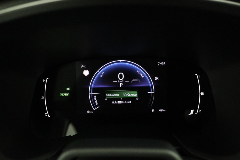 Toyota Aygo X - Hybrid 115 play 6