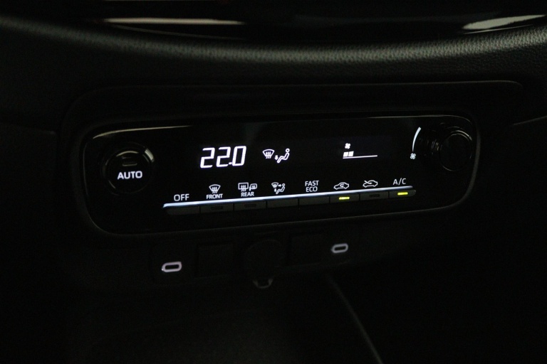 Toyota Aygo X - Hybrid 115 play 7