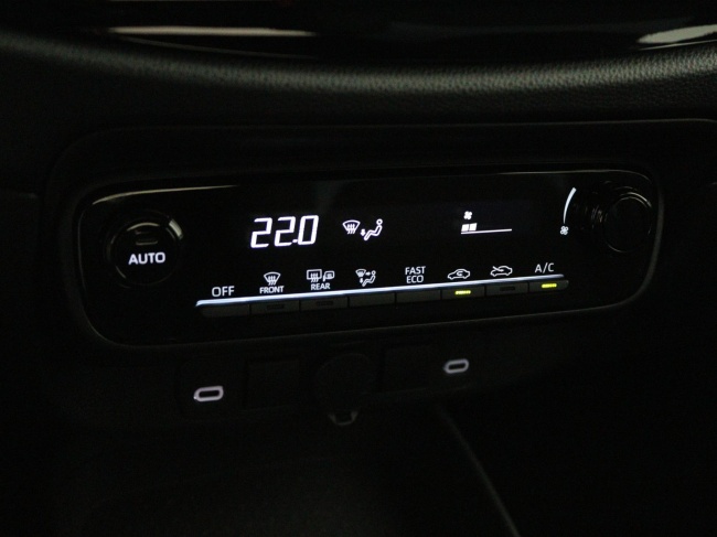 Toyota Aygo X - Hybrid 115 play