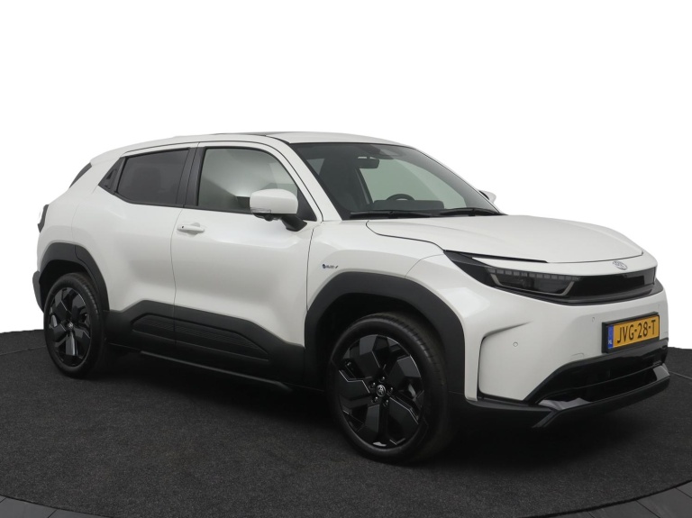 Toyota Urban Cruiser - Executive 61 kWh 13