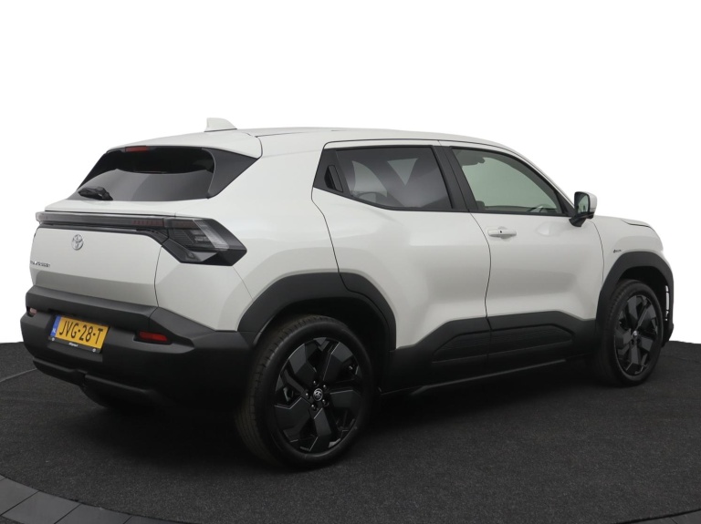 Toyota Urban Cruiser - Executive 61 kWh 2