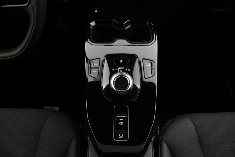 Toyota Urban Cruiser - Executive 61 kWh 26