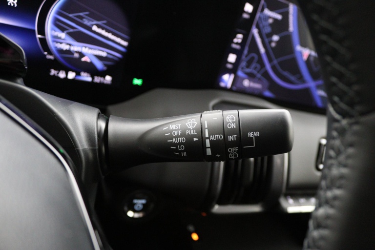 Toyota Urban Cruiser - Executive 61 kWh 31