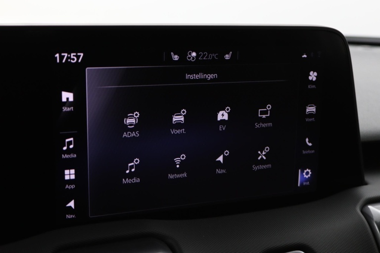 Toyota Urban Cruiser - Executive 61 kWh 48