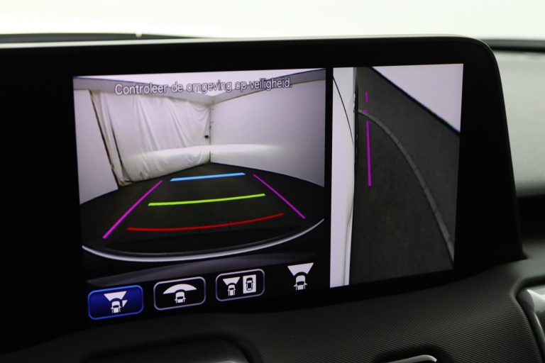 Toyota Urban Cruiser - Executive 61 kWh 49