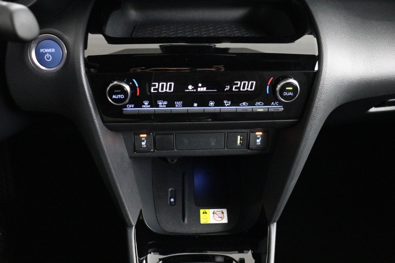 Toyota Yaris Cross - 1.5 Hybrid Adventure 7