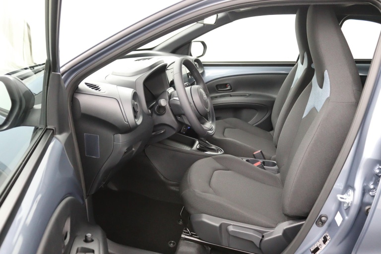 Toyota Aygo X - Hybrid 115 play 10