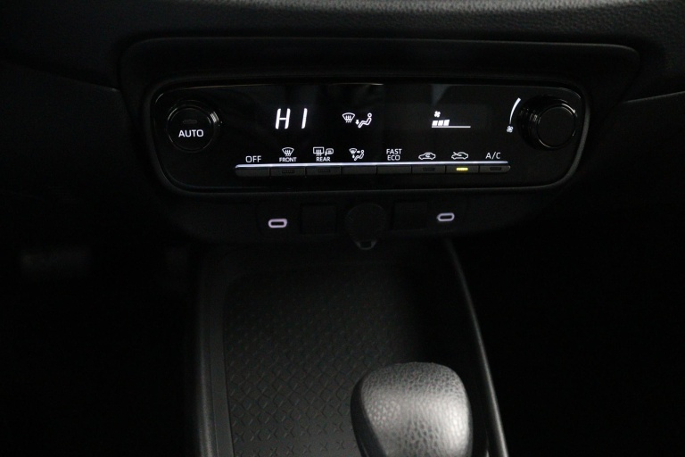 Toyota Aygo X - Hybrid 115 play 16