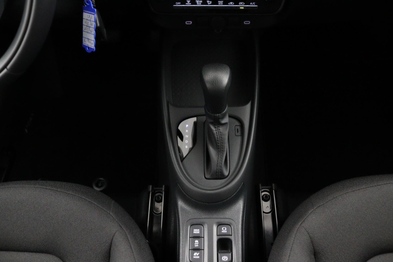 Toyota Aygo X - Hybrid 115 play 22