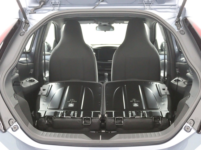 Toyota Aygo X - Hybrid 115 play