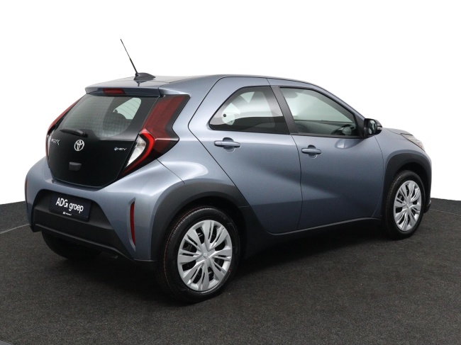 Toyota Aygo X - Hybrid 115 play