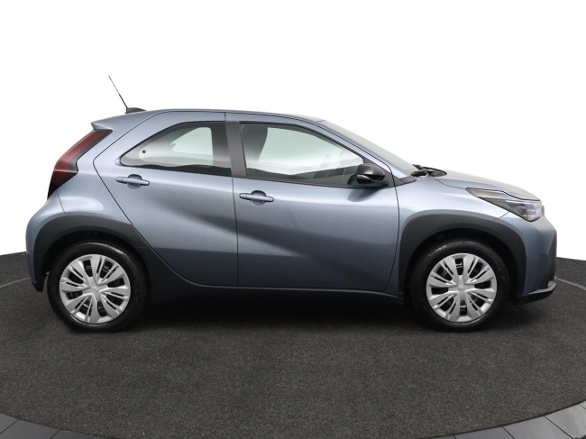 Toyota Aygo X - Hybrid 115 play