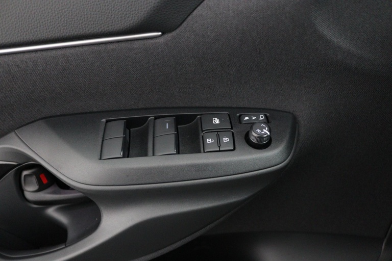 Toyota Yaris Cross - 1.5 Hybrid 130 Dynamic 28