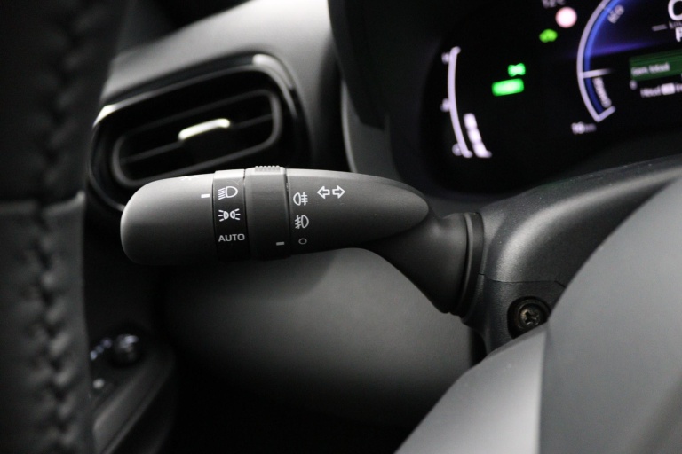 Toyota Yaris Cross - 1.5 Hybrid 130 Dynamic 30