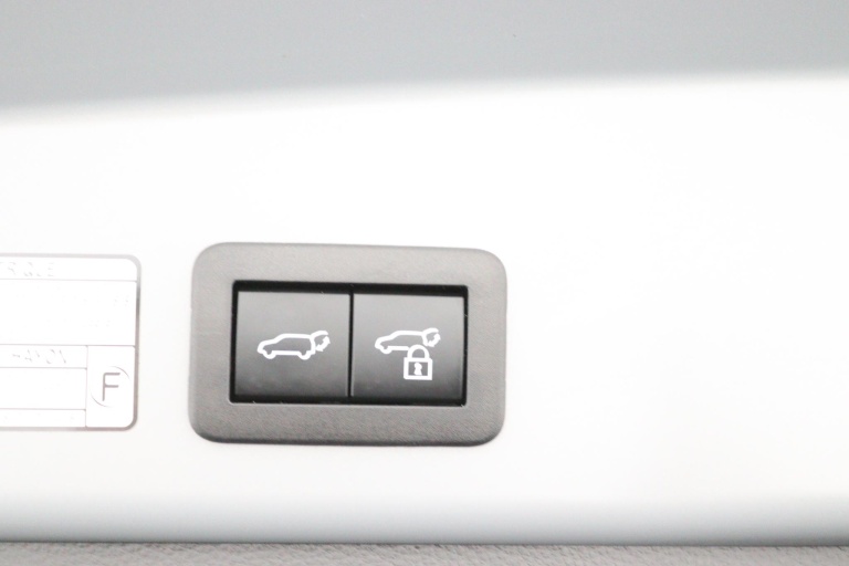 Toyota Corolla Cross - Hybrid 200 Executive 32