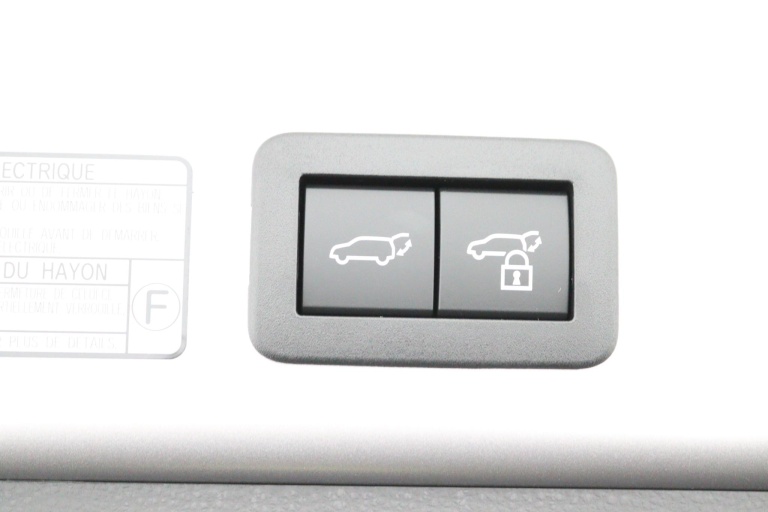 Toyota Corolla Cross - Hybrid 180 Dynamic 28