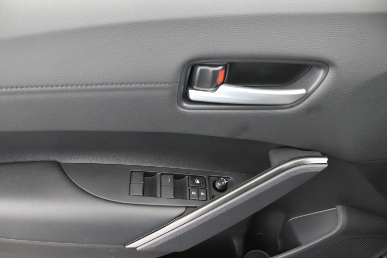 Toyota Corolla Cross - Hybrid 180 Dynamic 29