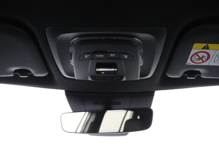 Toyota Corolla Cross - Hybrid 180 Dynamic 31