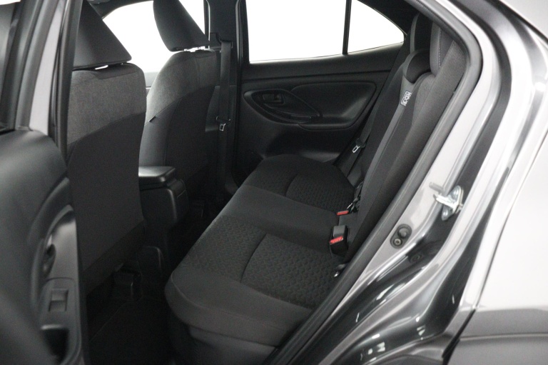 Toyota Yaris Cross - 1.5 Hybrid Dynamic Limited 17