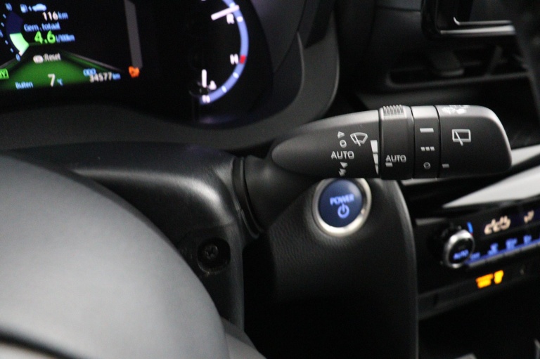 Toyota Yaris Cross - 1.5 Hybrid Dynamic Limited 31