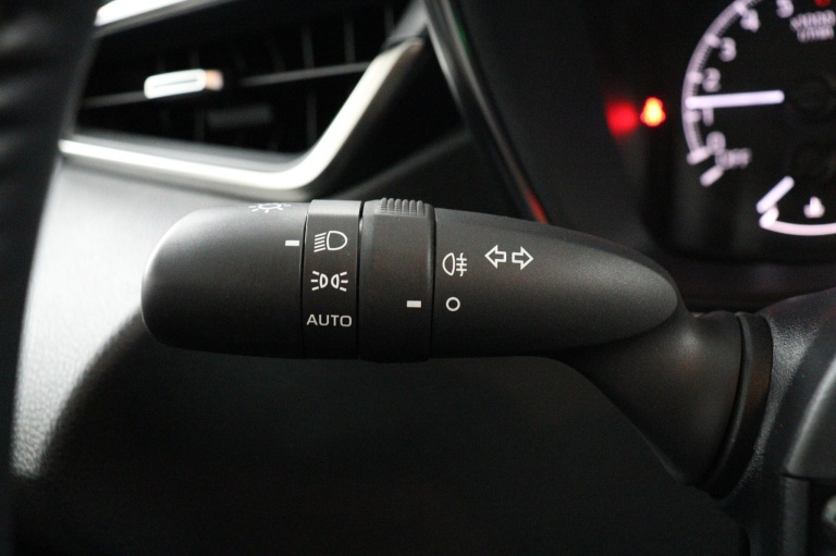 Toyota Corolla Touring Sports - 1.8 Hybrid Active 29