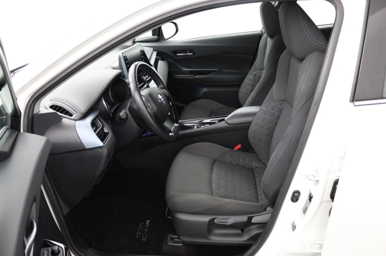 Toyota C-HR - 2.0 Hybrid Dynamic 16