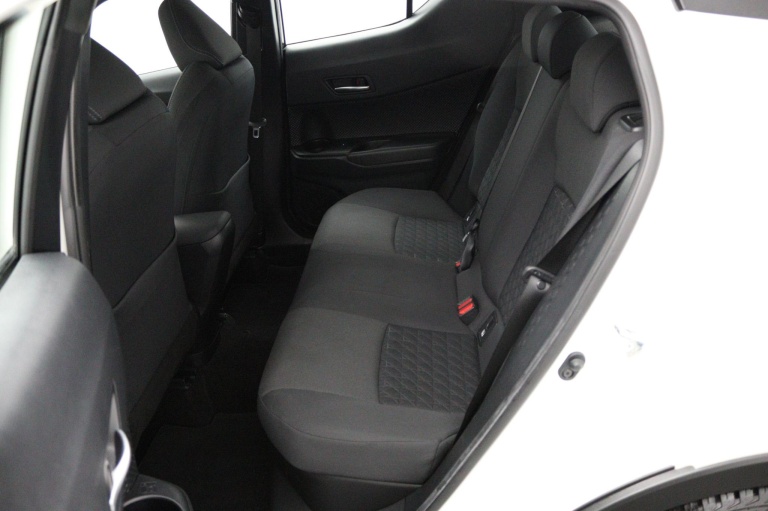 Toyota C-HR - 2.0 Hybrid Dynamic 17