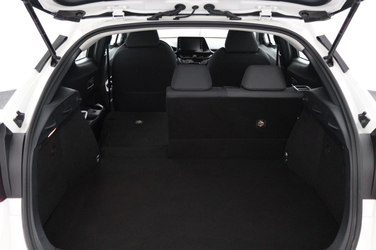 Toyota C-HR - 2.0 Hybrid Dynamic 24