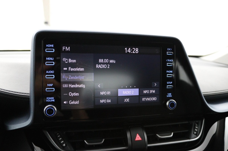 Toyota C-HR - 2.0 Hybrid Dynamic 8