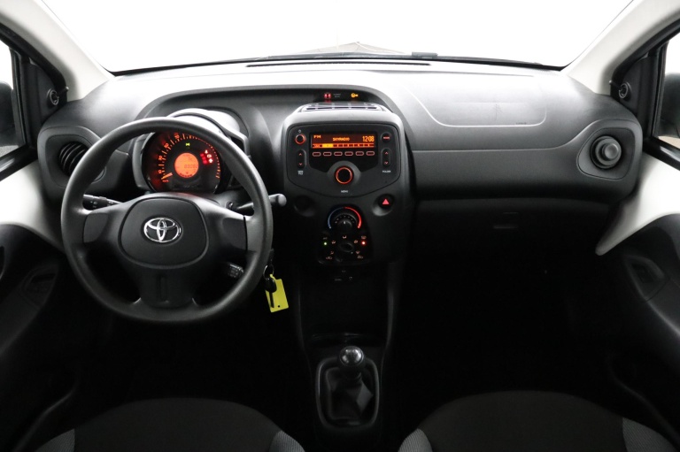 Toyota Aygo - 1.0 VVT-i x-now 4