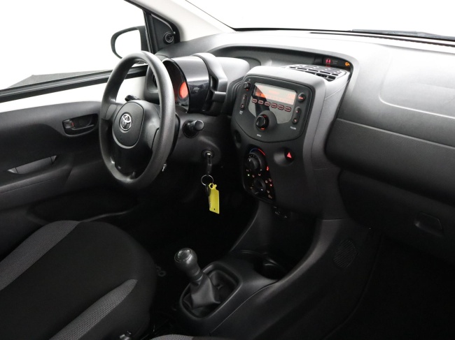 Toyota Aygo - 1.0 VVT-i x-now